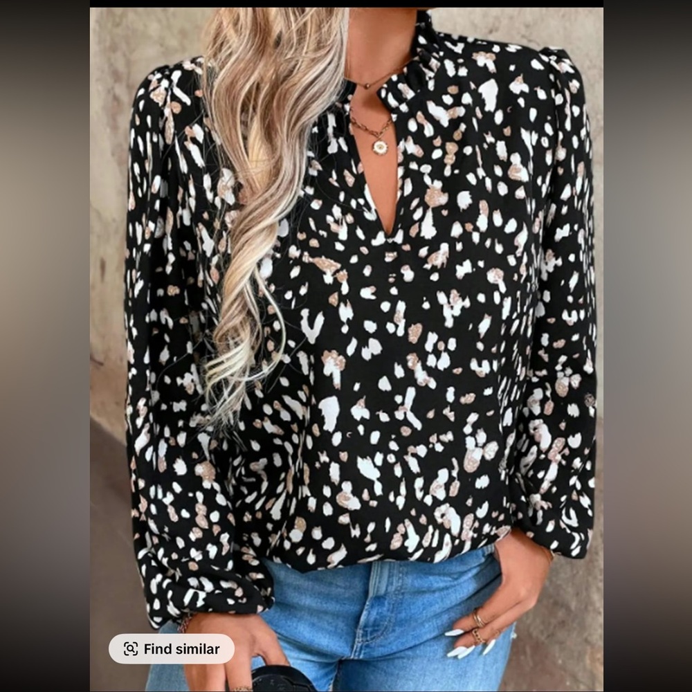 Chic Black and White Patterned Blouse